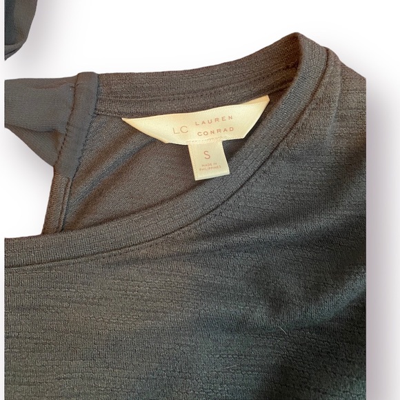 LC Lauren Conrad top - Picture 2 of 6